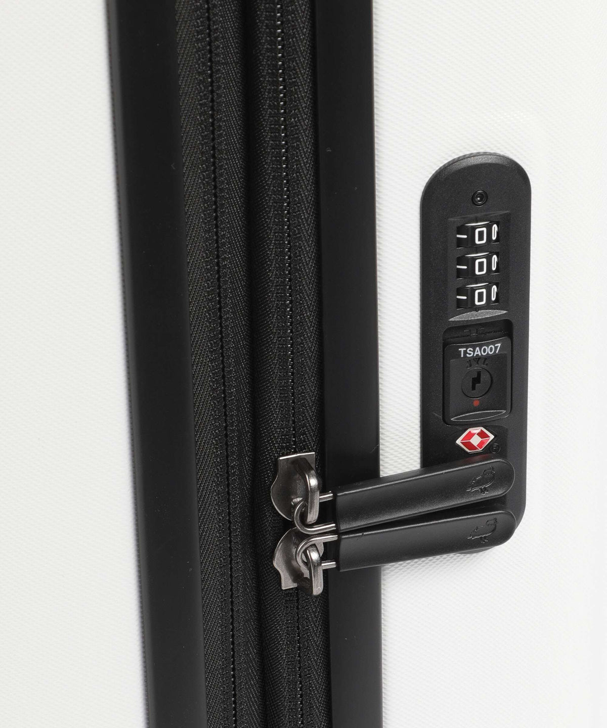 Mandarina Duck Logoduck+ Spinner (4 wheels) blanc