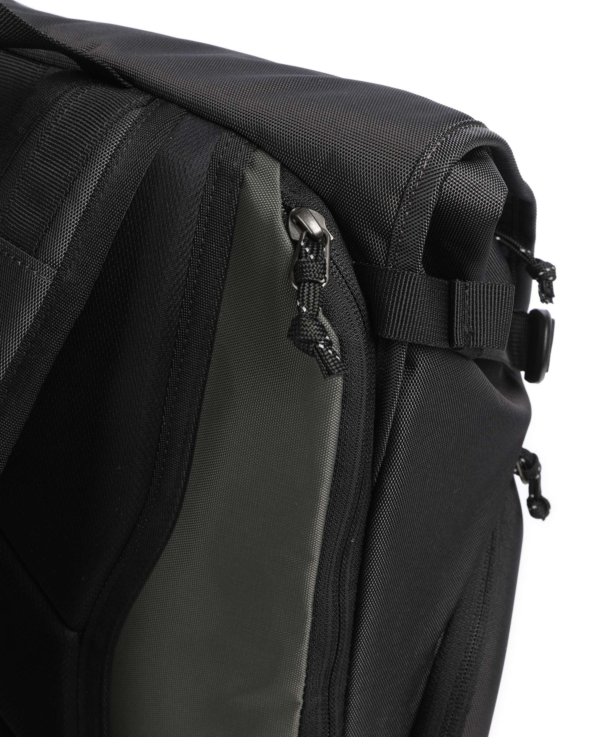 Thule Subterra 25 Backpack dark shadow
