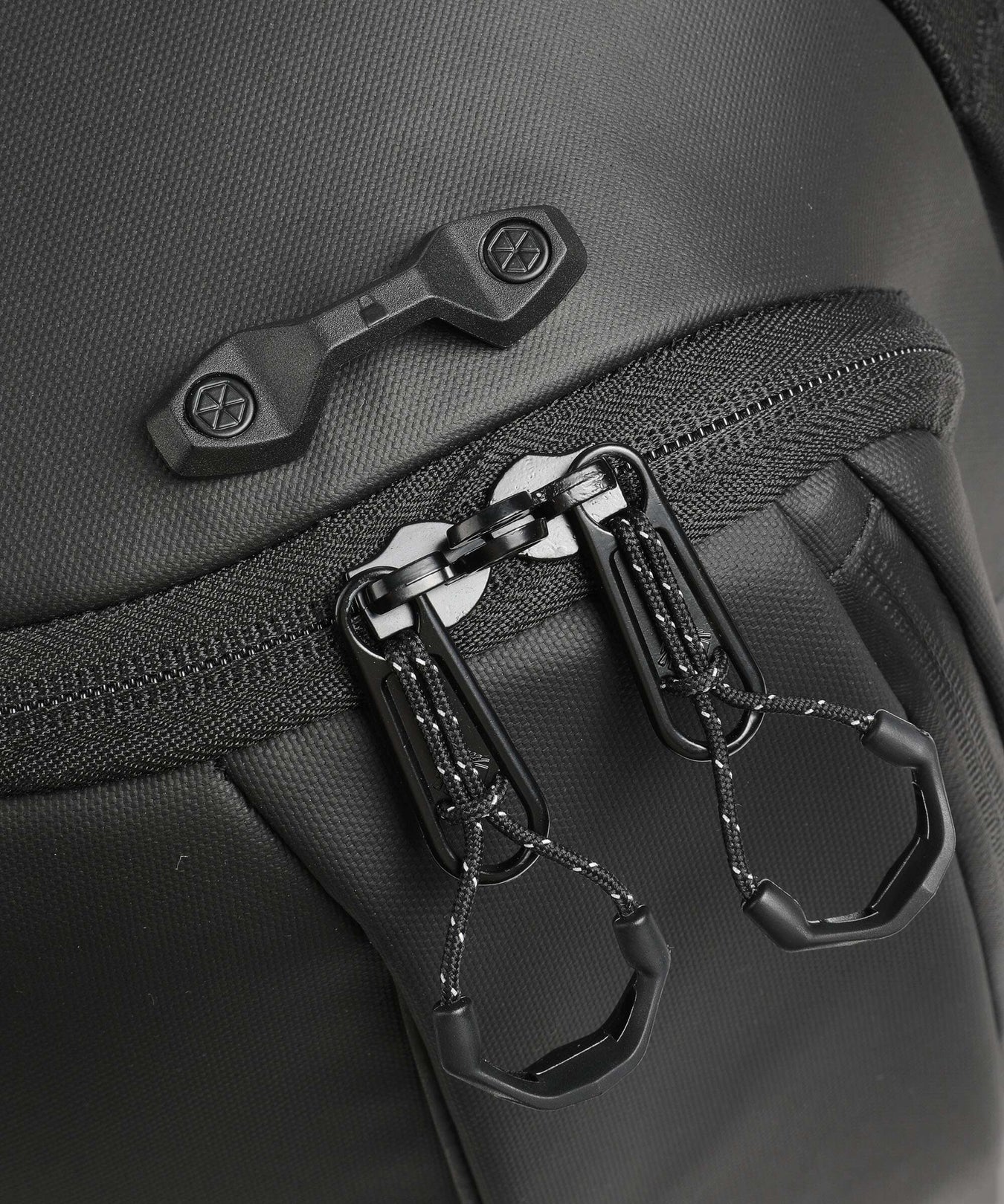 Eagle Creek Tarmac Carry-On Spinner (4 wheels) black