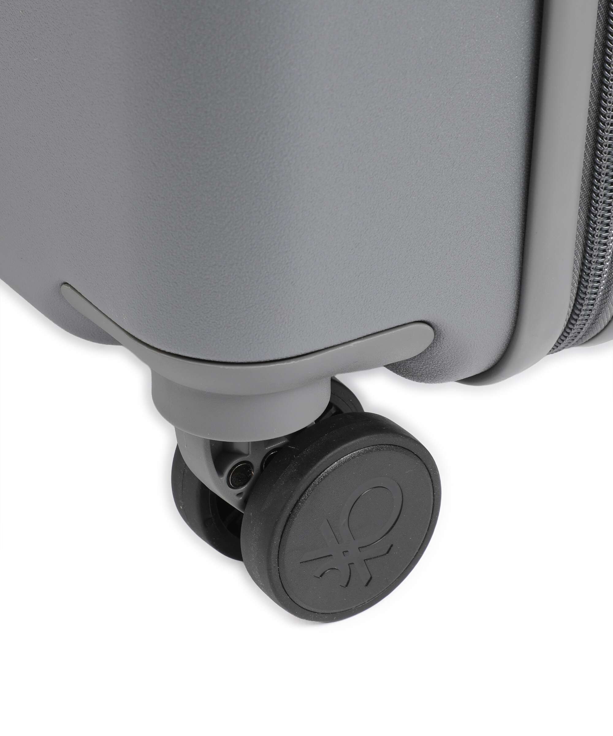 Delsey Paris x United Colors of Benetton UCB Hardside Spinner (4 wheels) steel grey