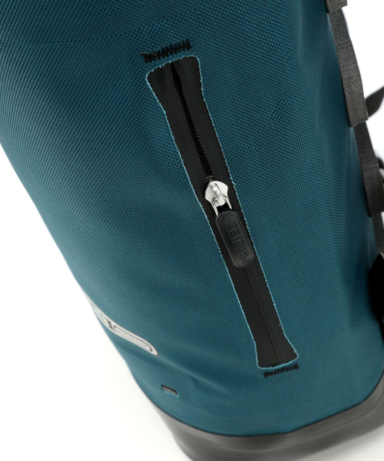 Ortlieb Commuter-Daypack 21 Rolltop backpack petrol