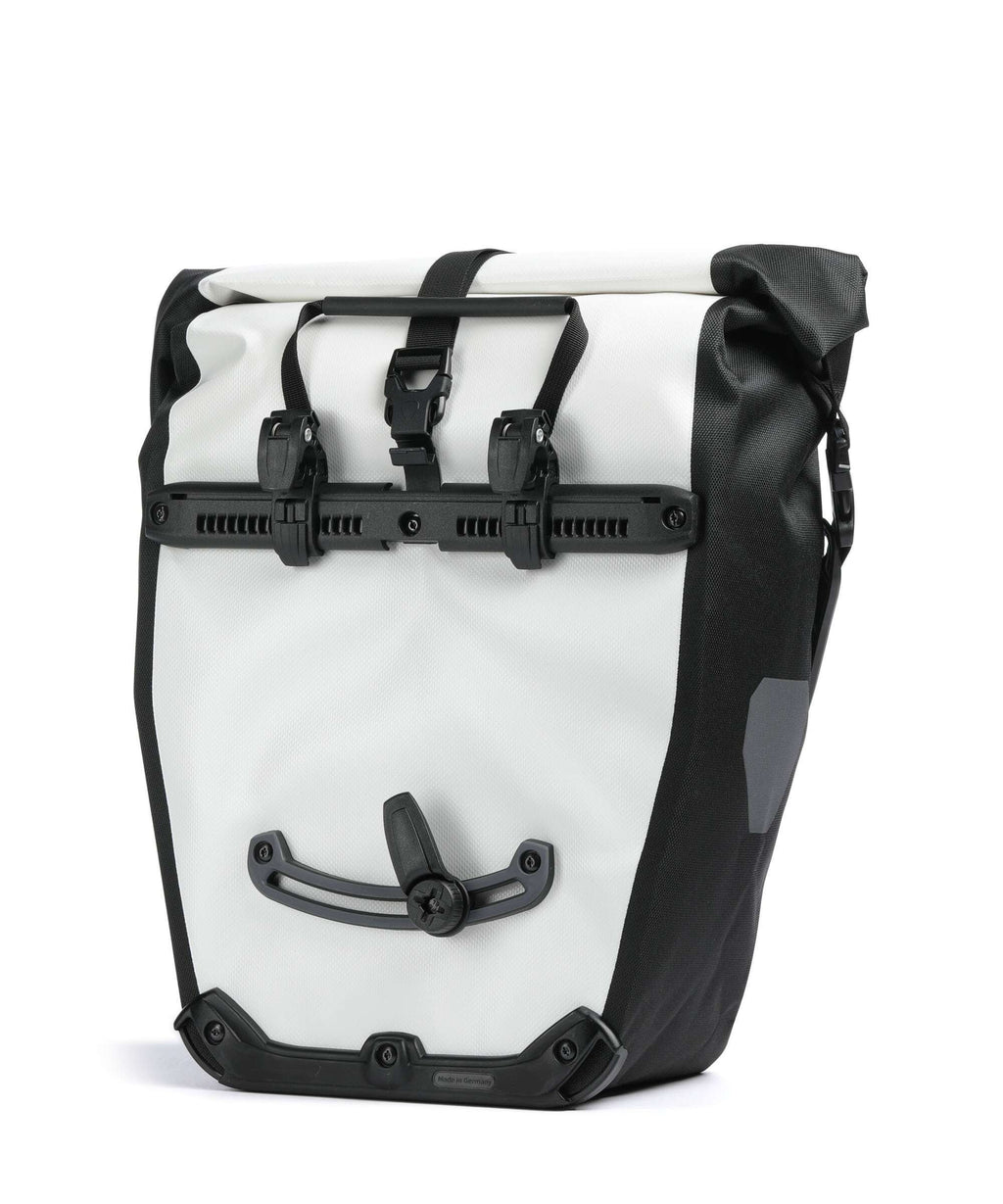 Ortlieb Back-Roller Design 20 Bike pannier route no one