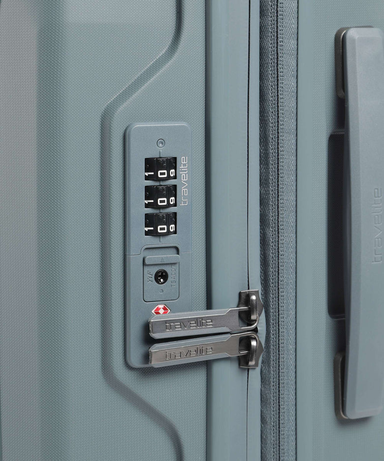 Travelite Elvaa M Spinner (4 wheels) blaugrau