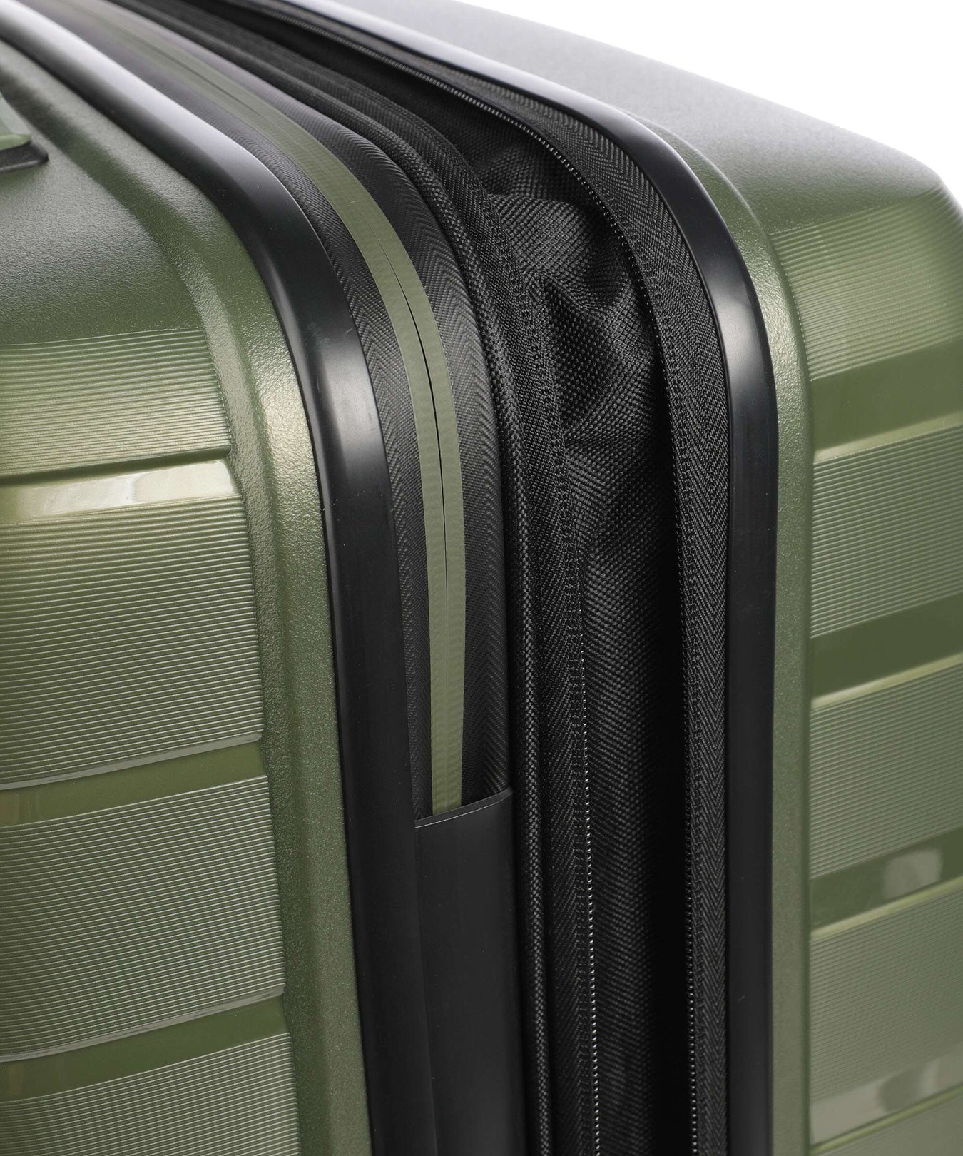 Travelite Air Base Spinner (4 wheels) olive