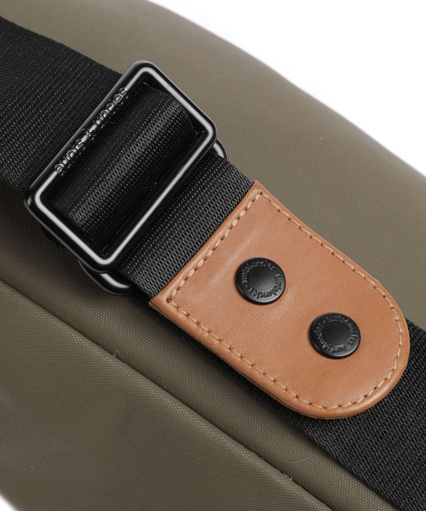 Aunts & Uncles Japan Ichikawa Fanny pack fallen rock