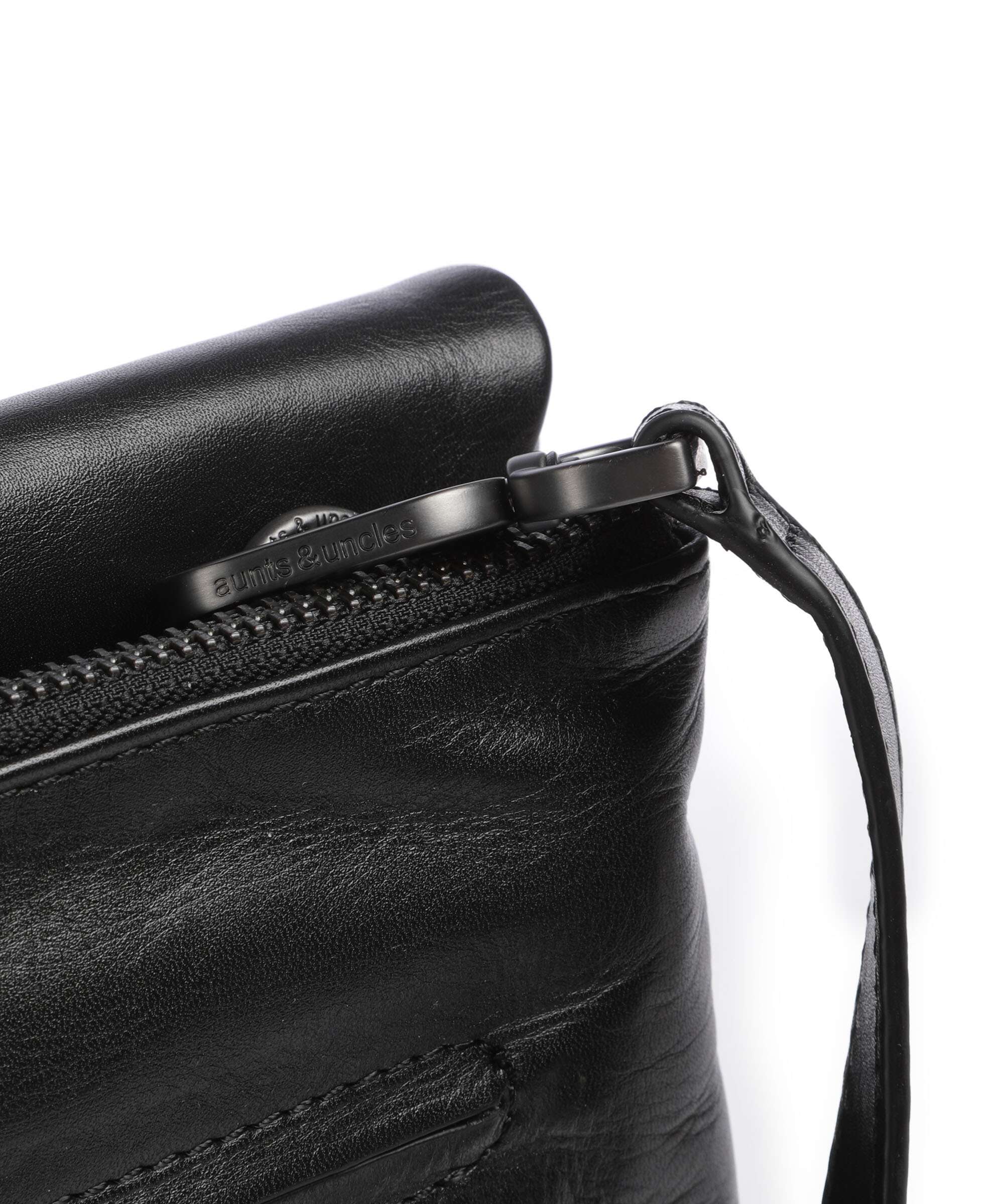 Aunts & Uncles Jamie's Orchard Jabong Crossbody bag jet black