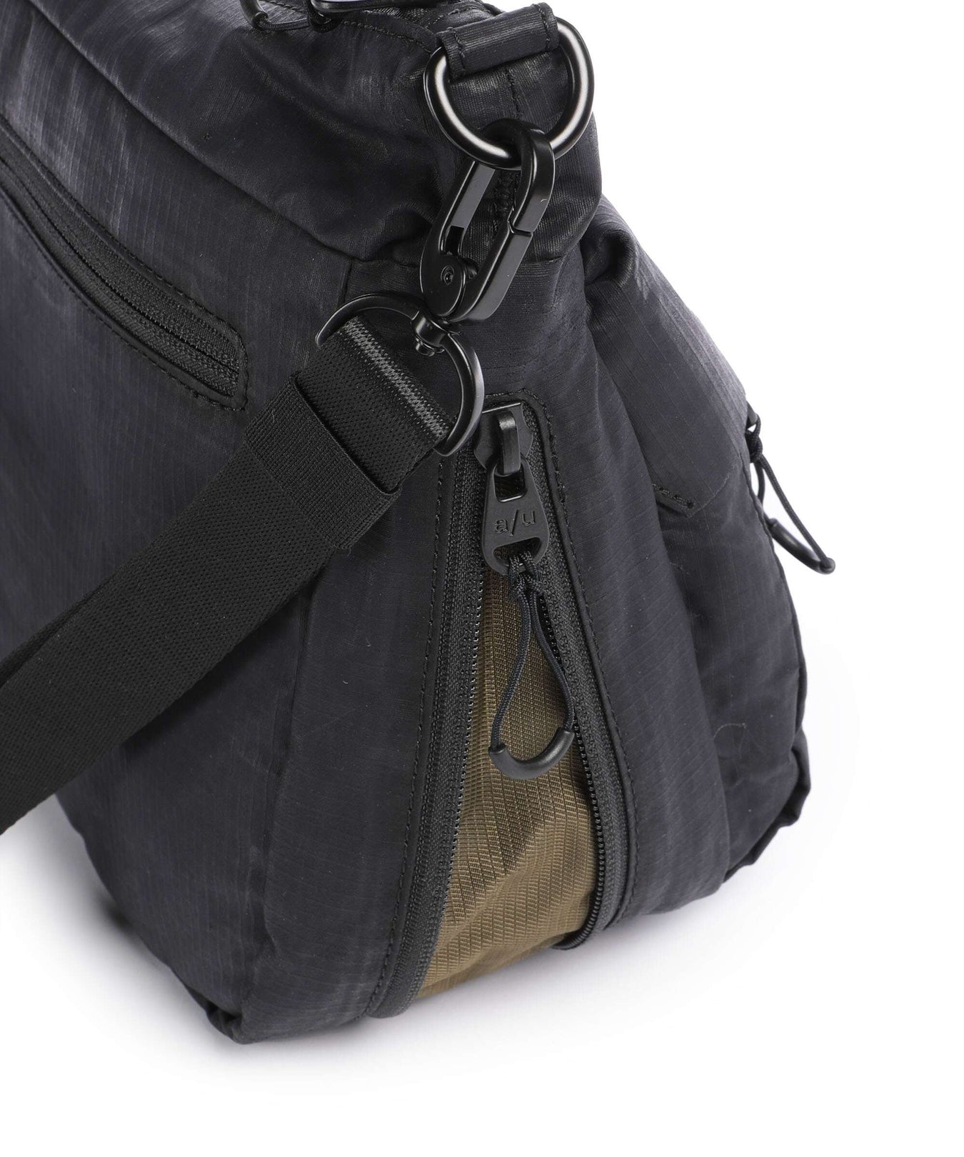 Aunts & Uncles Japan Lite Nanuki Crossbody bag black