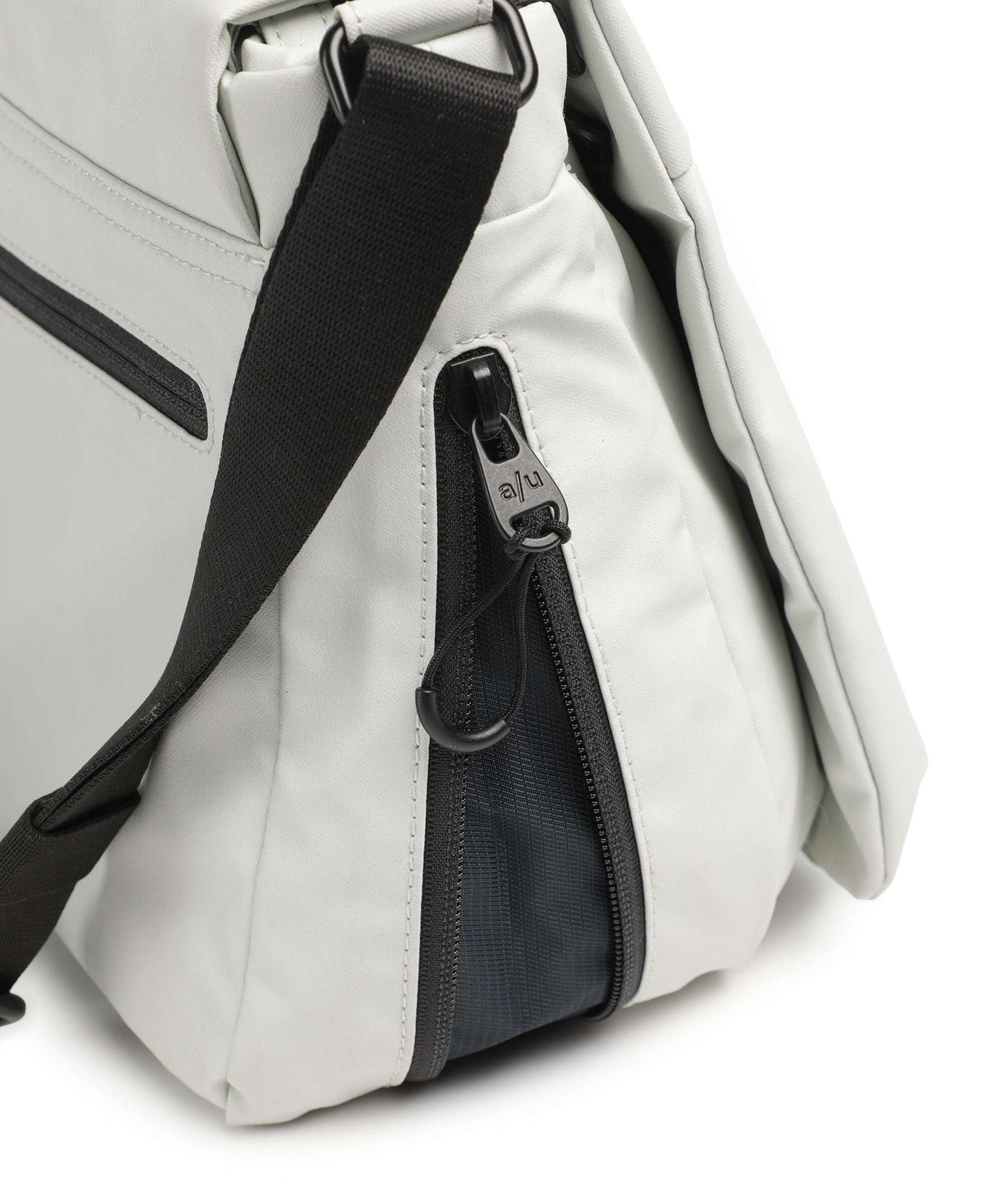 Aunts & Uncles Japan Lite Aoki Messenger bag cloud nine