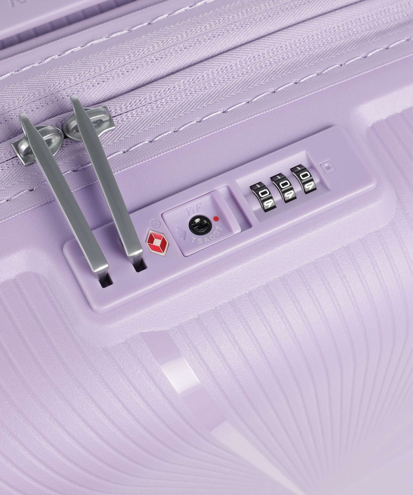 American Tourister Starvibe Spinner (4 wheels) digital lavender