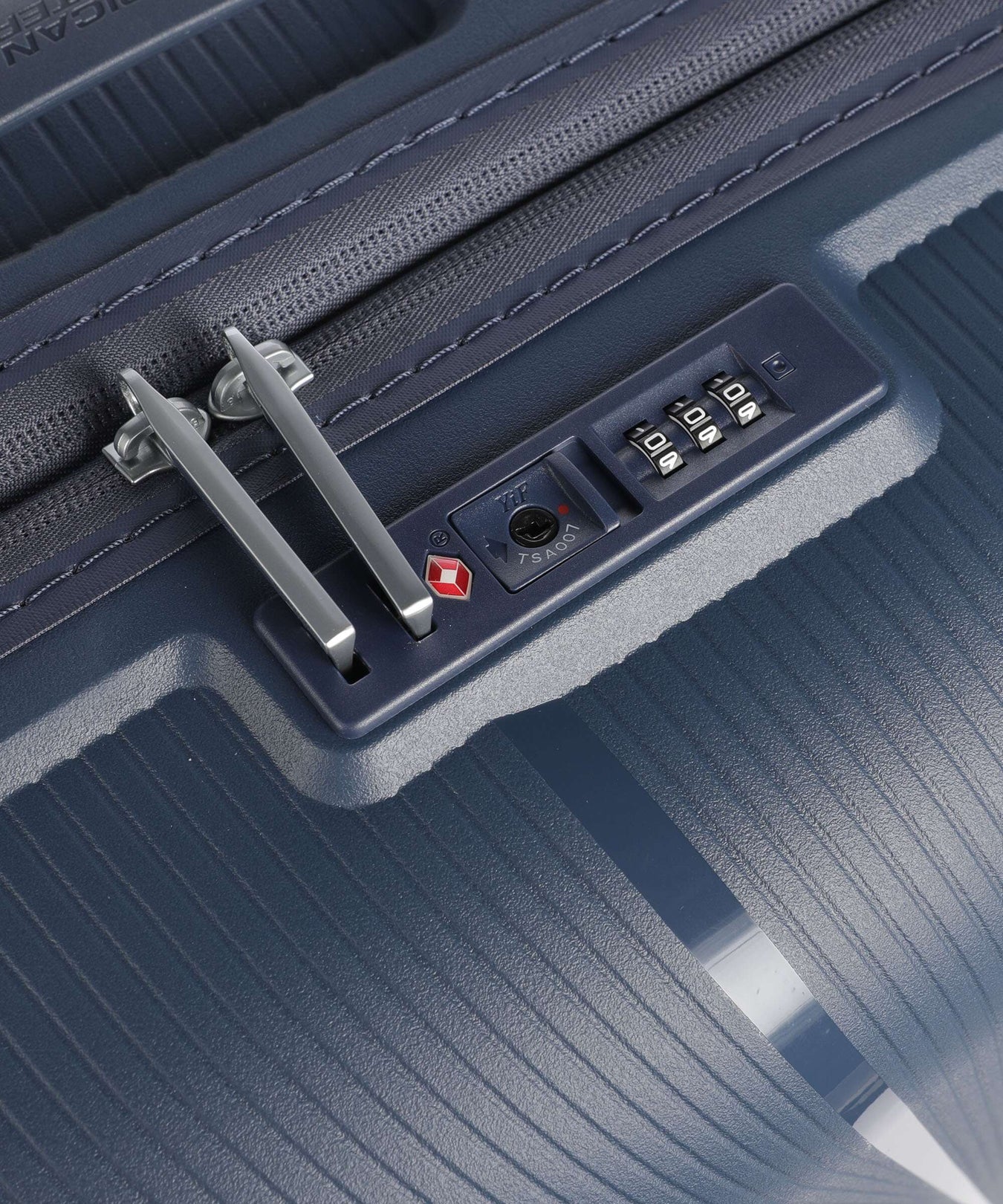 American Tourister Starvibe Spinner (4 wheels) navy