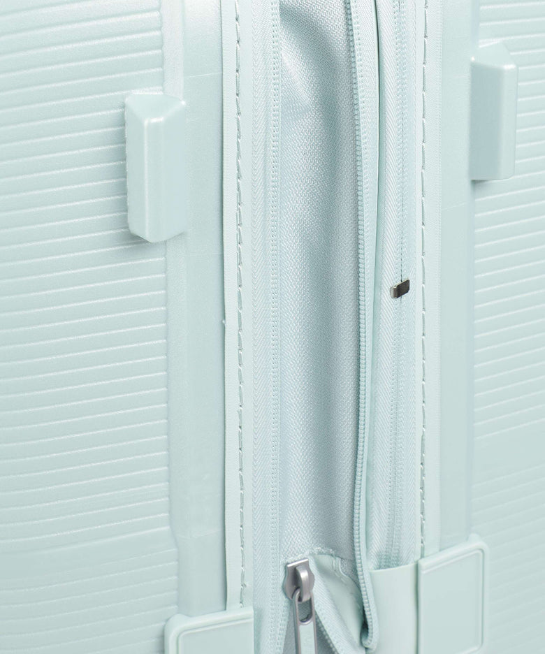 American Tourister Starvibe Spinner (4 wheels) metallic surf blue