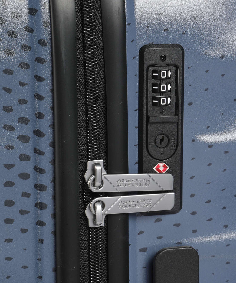 American Tourister Wavebreaker Disney Spinner (4 wheels) captain america city