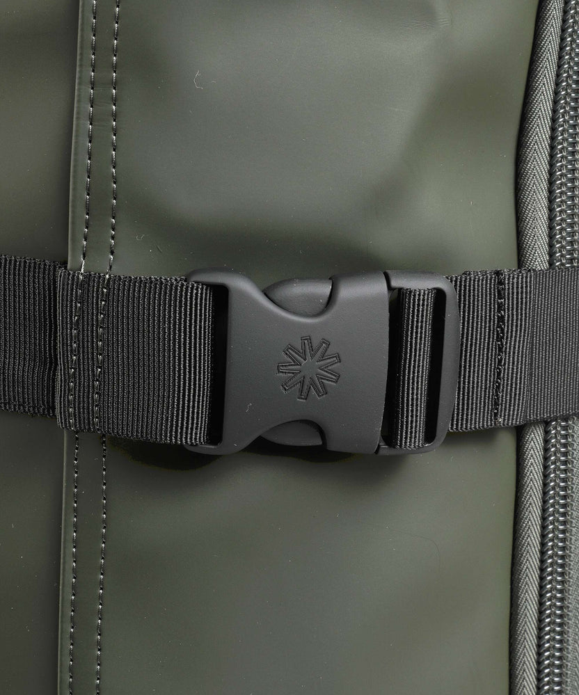 Rains Texel Travel bag with wheels green