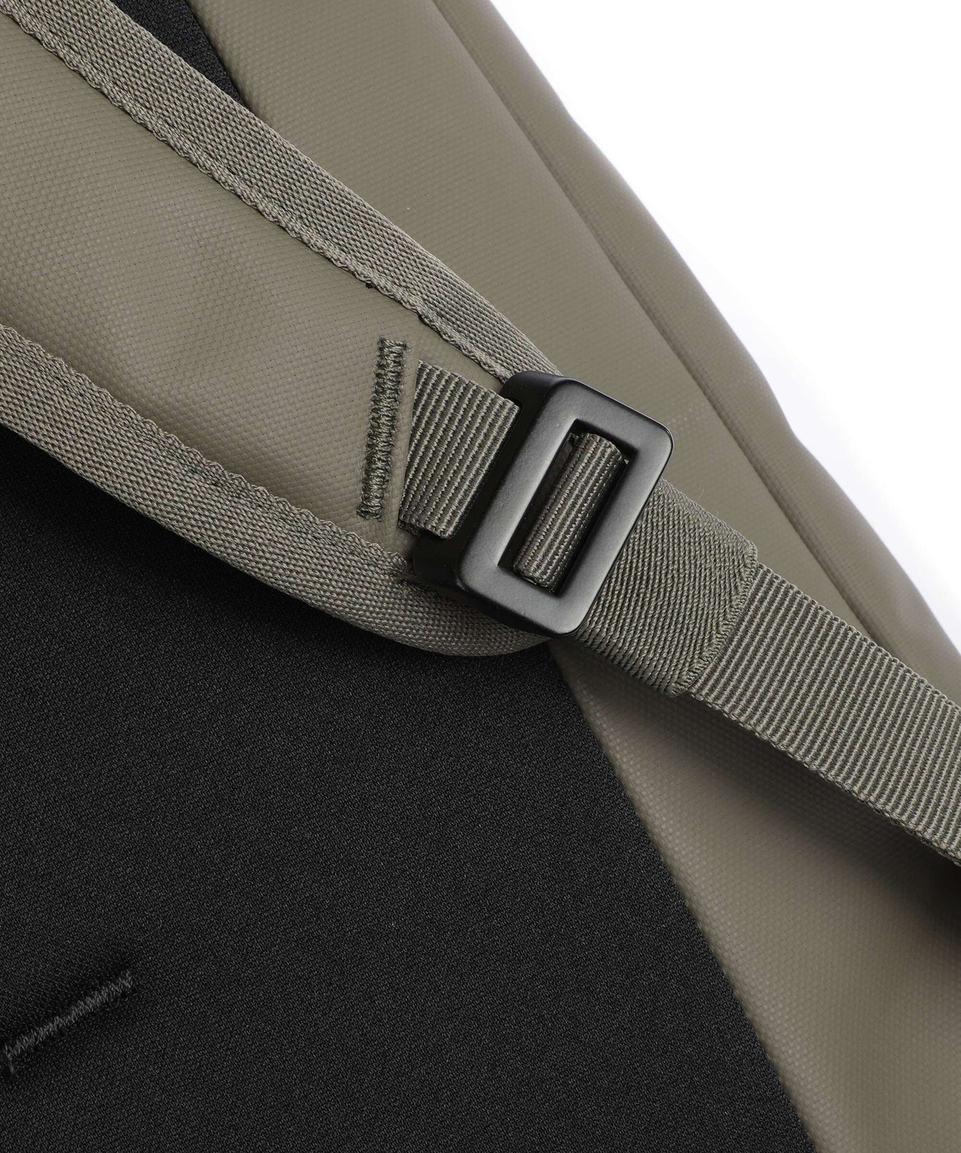 Db Hugger 20L Backpack moss green