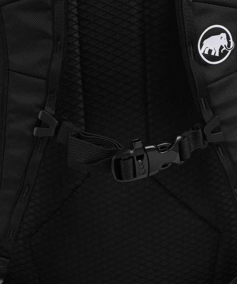 Mammut Nirvana 18W Hiking backpack marine black