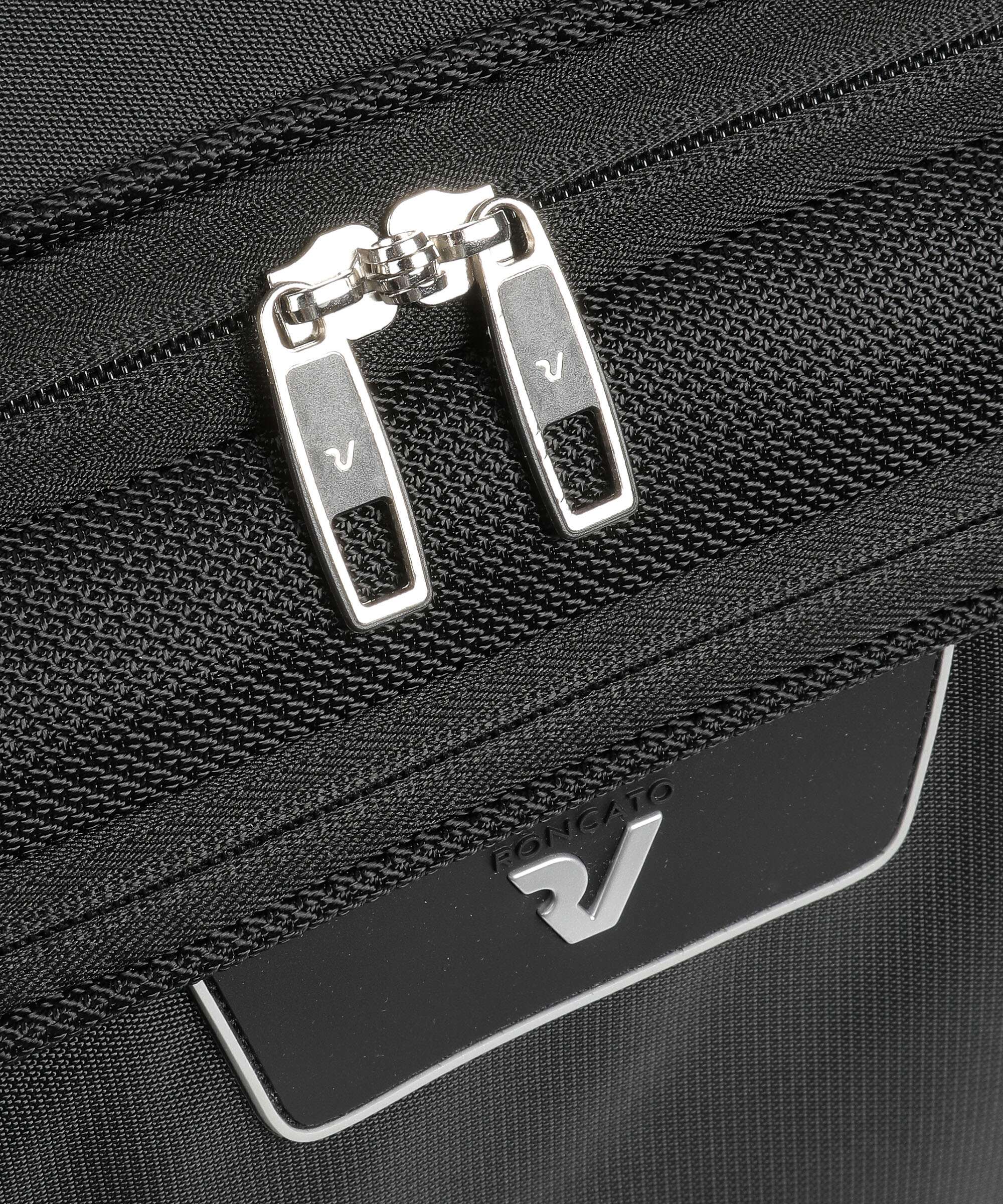 Roncato Joy Travel bag with wheels nero