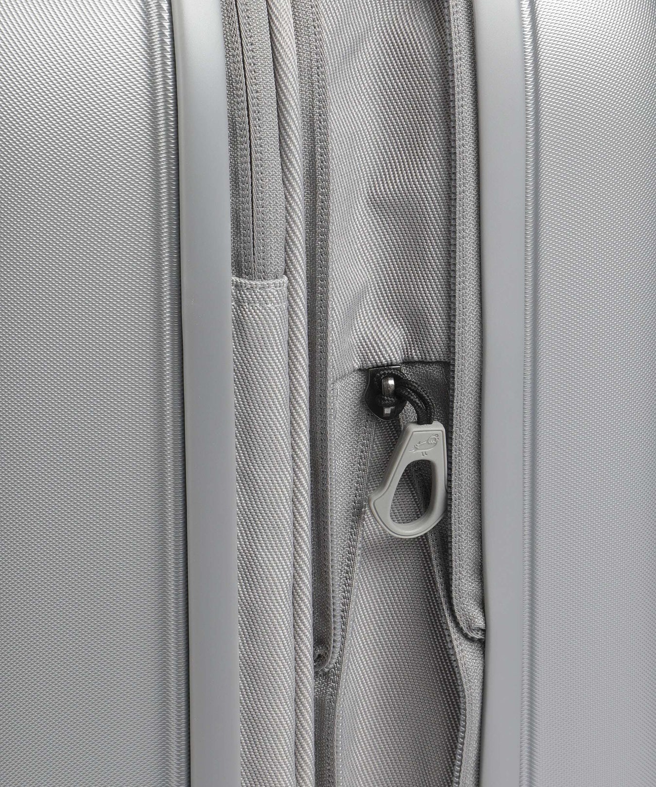 Mandarina Duck Logoduck+ Spinner (4 wheels) silver