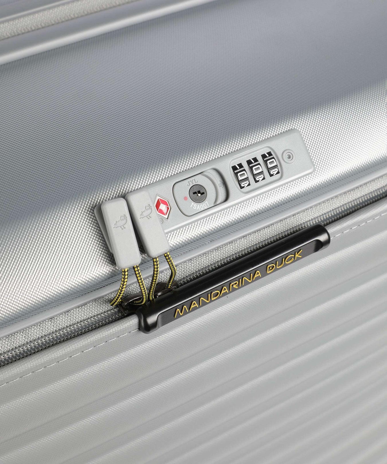 Mandarina Duck Smart Duck Spinner (4 wheels) iron