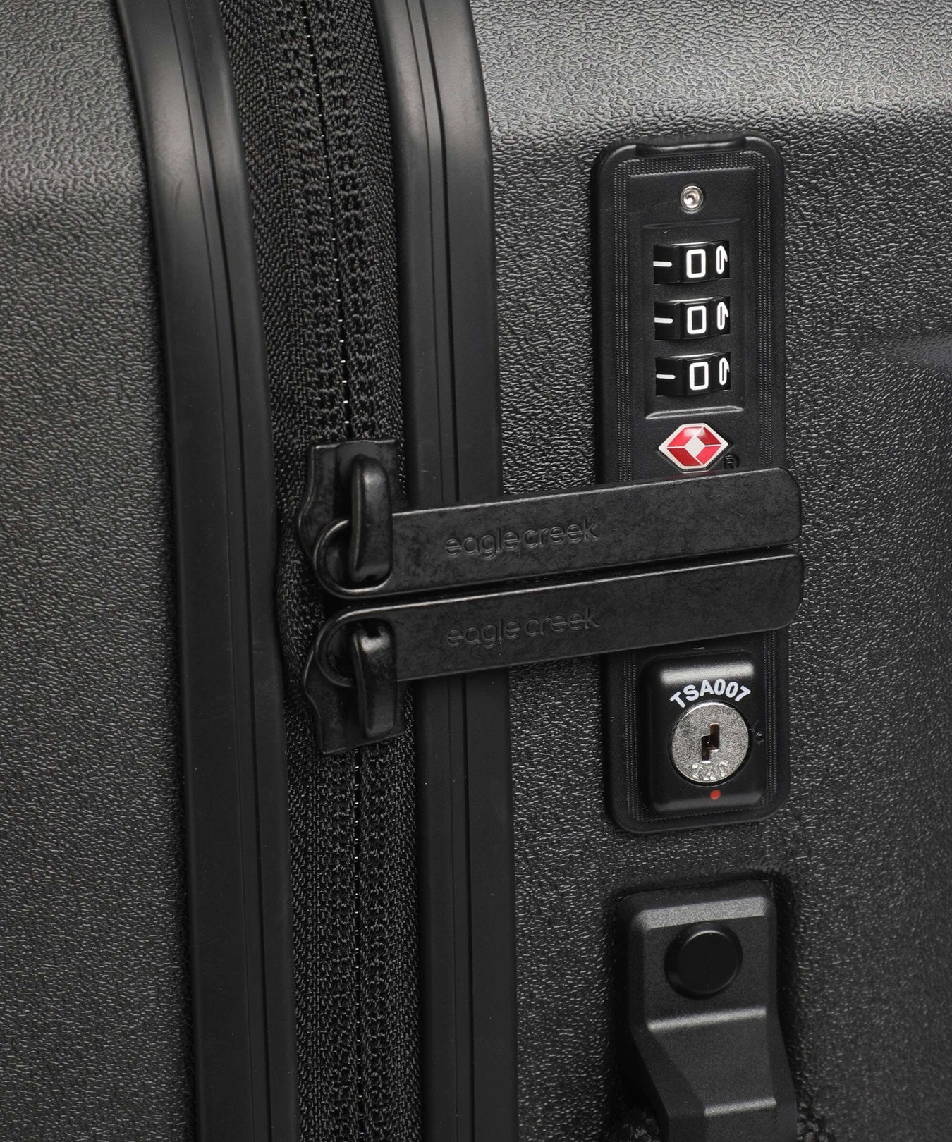 Eagle Creek Tarmac Spinner (4 wheels) black