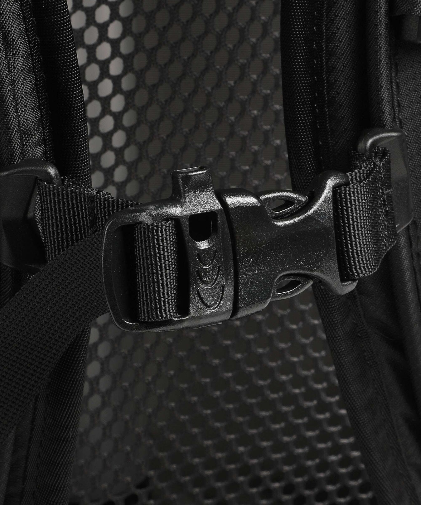 Osprey Farpoint 36 Backpack with wheels black