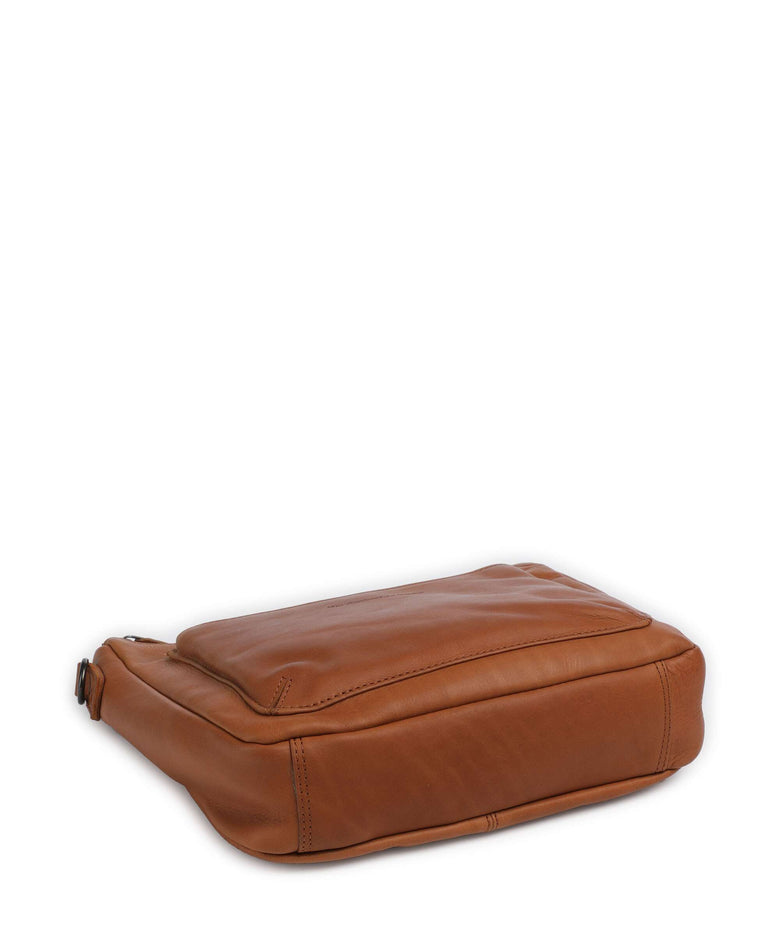 The Chesterfield Brand Wax Pull Up Cow Tivra Shoulder bag cognac