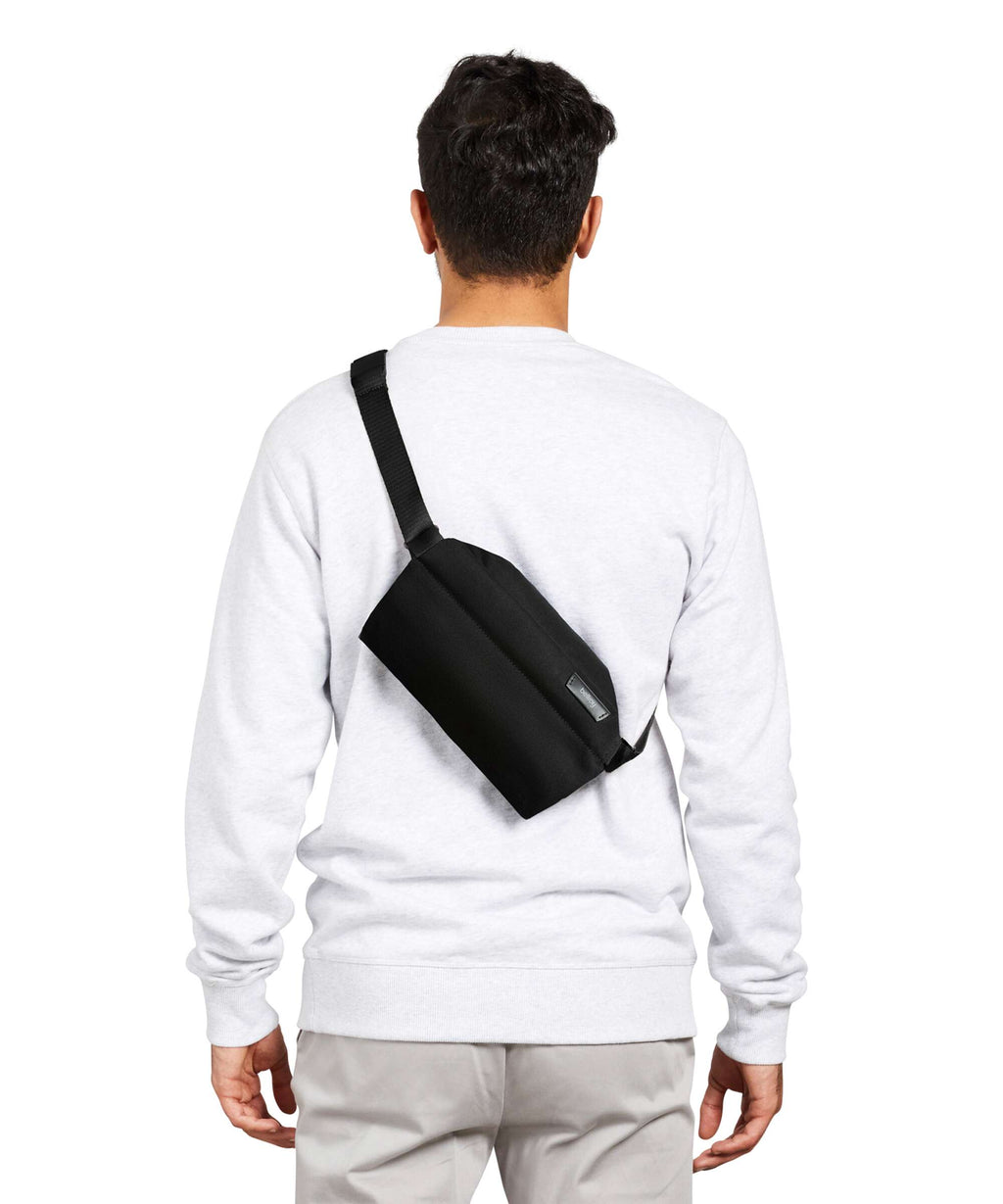Bellroy City 4 Mini Sling bag navy
