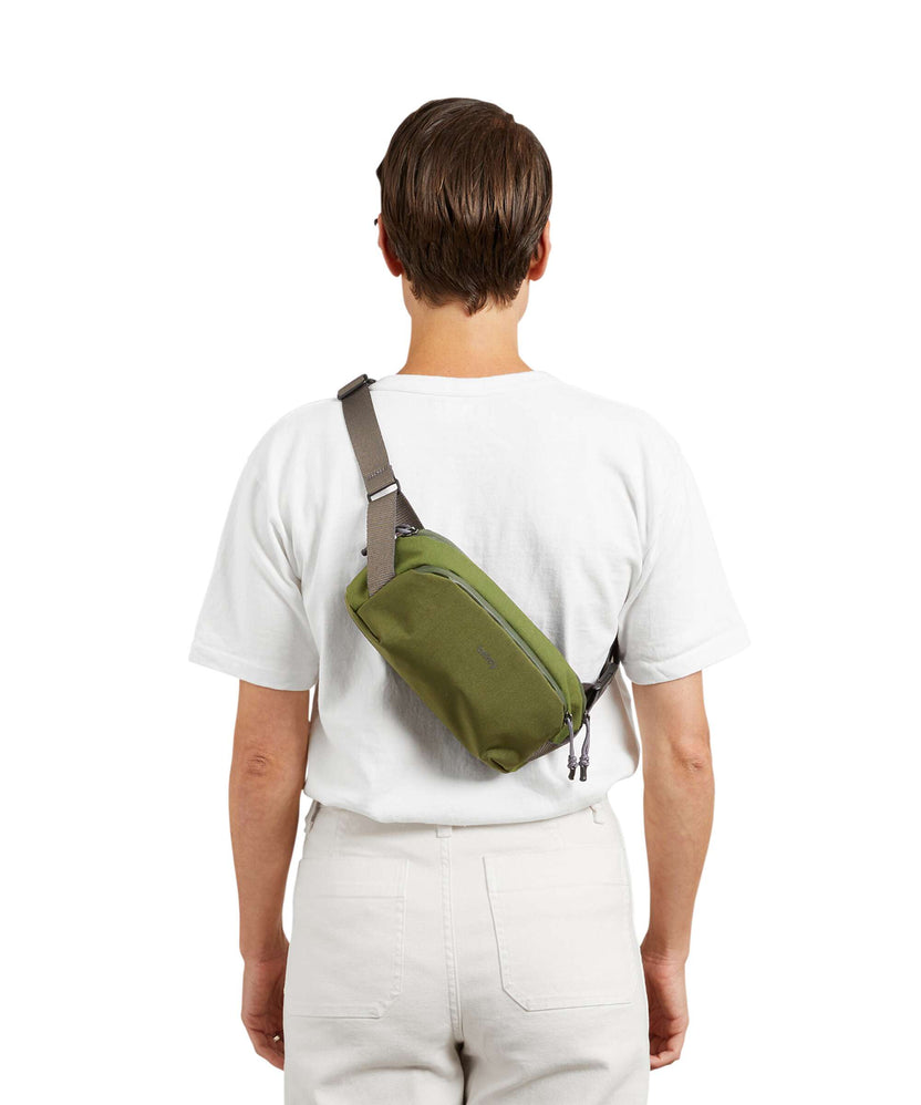 Bellroy Venture 2.5L Ready Fanny pack ranger green