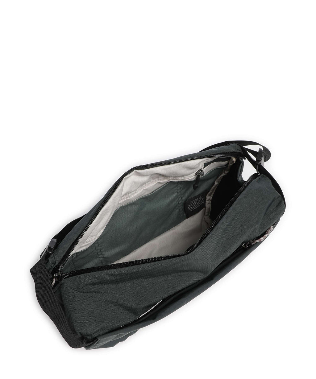 Bellroy Venture 9L Sling bag deep ocean