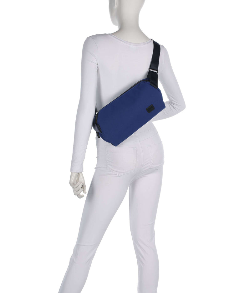 Bellroy Classic 7L Sling bag indigo
